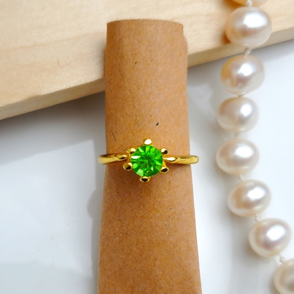 💫5/$25 Gold Stunning Ring - Picture 4 of 5